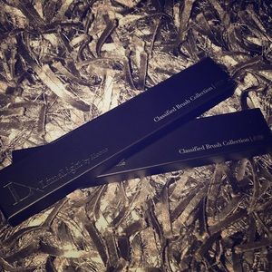 LimelightByAlcone Classified Brush 09